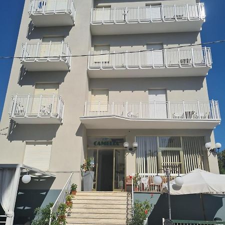Hotel Camelia Римини Экстерьер фото