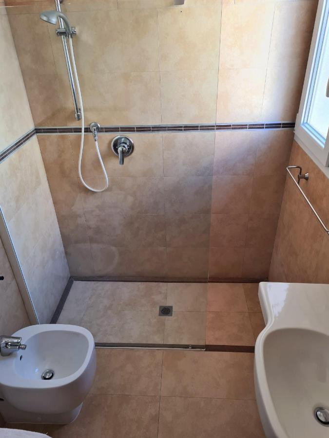 Hotel Camelia Римини Экстерьер фото
