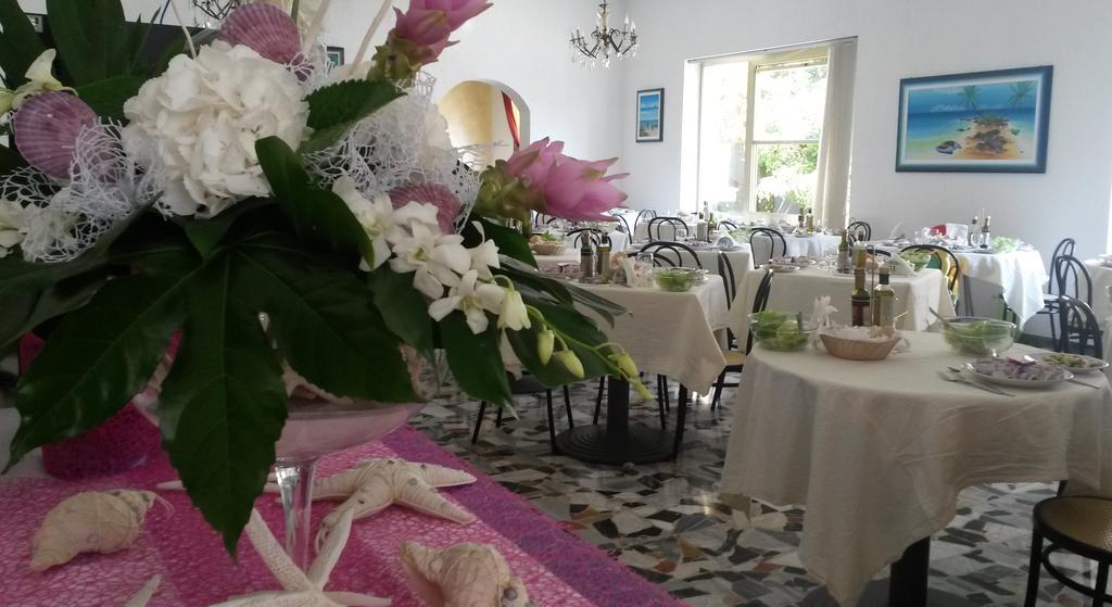 Hotel Camelia Римини Экстерьер фото